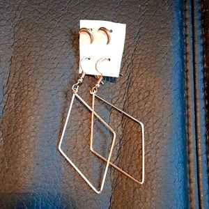 Earrings - must bundle. Jewelry gold